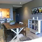 Apartment Spacious 3br In New Golden Mile, Ideal For Families & Long